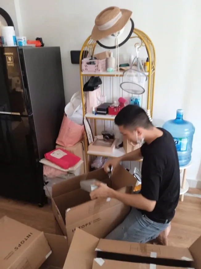Logistics cho shop thương mại điện tử: chọn mô hình