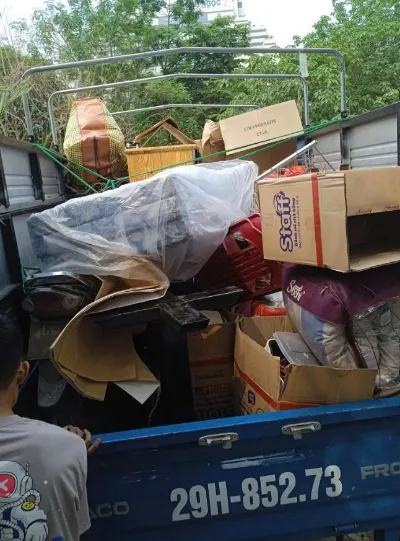 Dịch vụ bốc xếp hàng hóa: giá thuê và lưu ý
